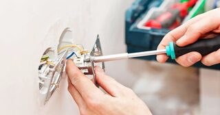 Электромонтажные работы в Куйбышеве от Мастер24 — электромонтаж под ключ, цены от 1659 руб., заказать услуги