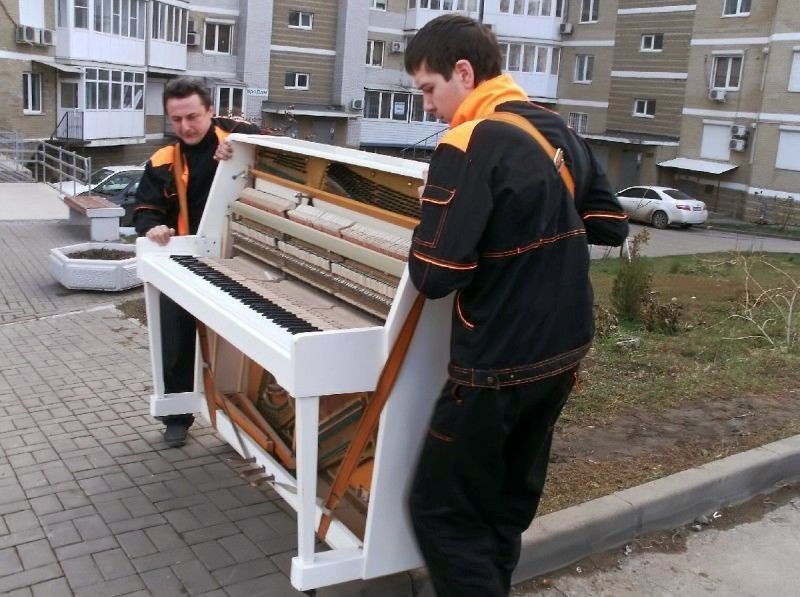 Перевозка пианино и рояля в Куйбышеве — цена от 830 руб., грузчики, упаковка — Мастер24